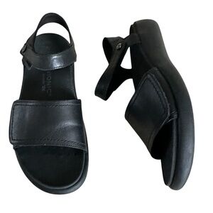 Vionic Awaken Black Leather Sandals 6.5 Arch Support Comfort
